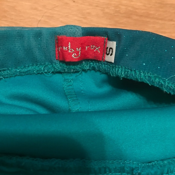 Ruby Rox emerald green glittery gown, S - Picture 8 of 8